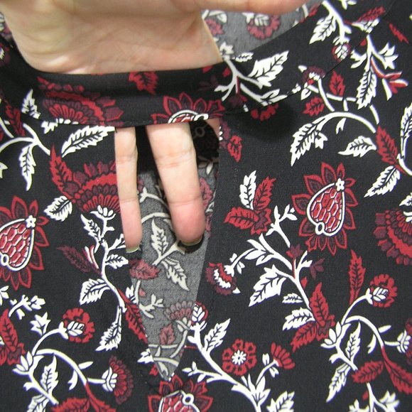 MICHAEL KORS BLACK FLORAL BLOUSE MEDIUM - Picture 3 of 6